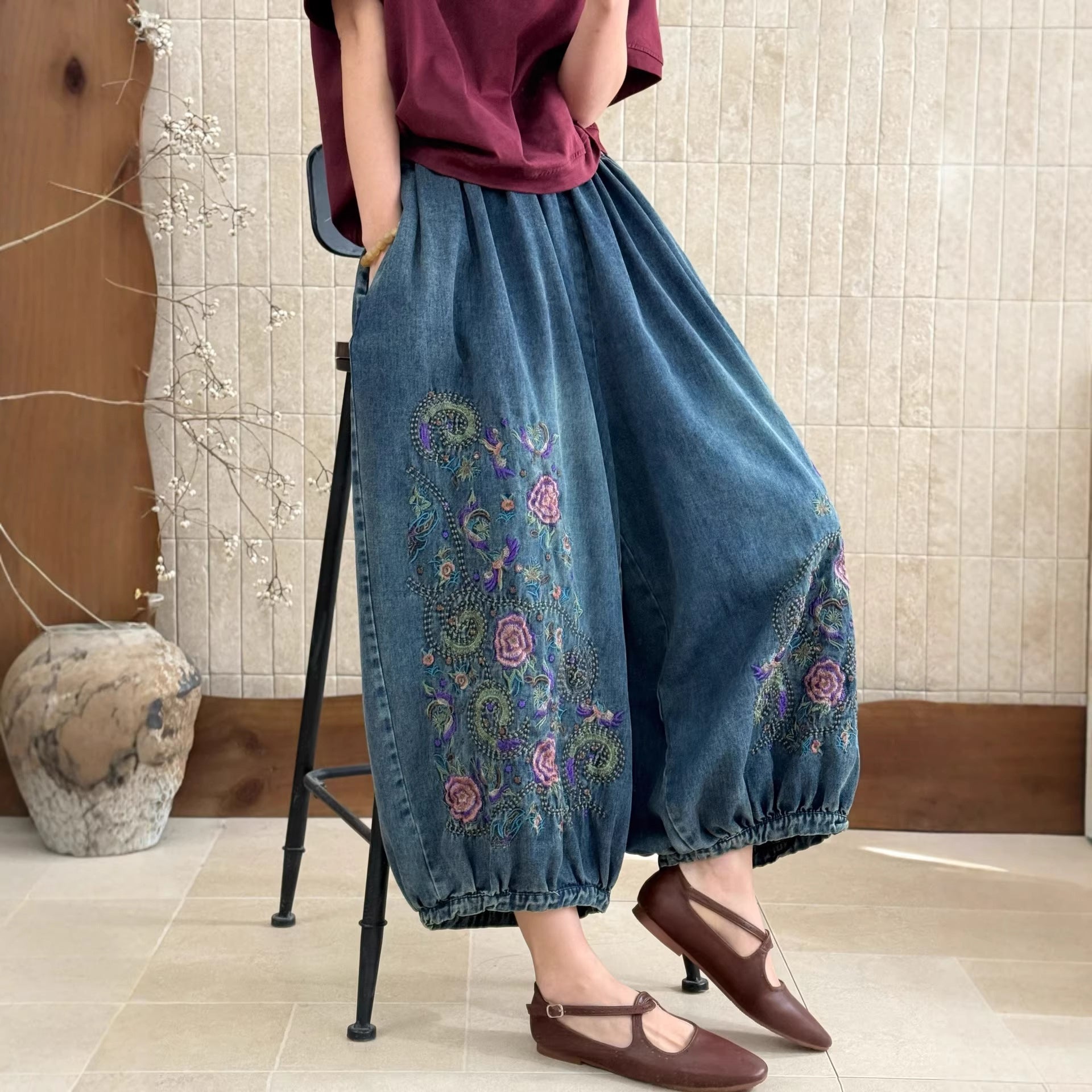Women’s embroidered floral pants with delicate floral detail