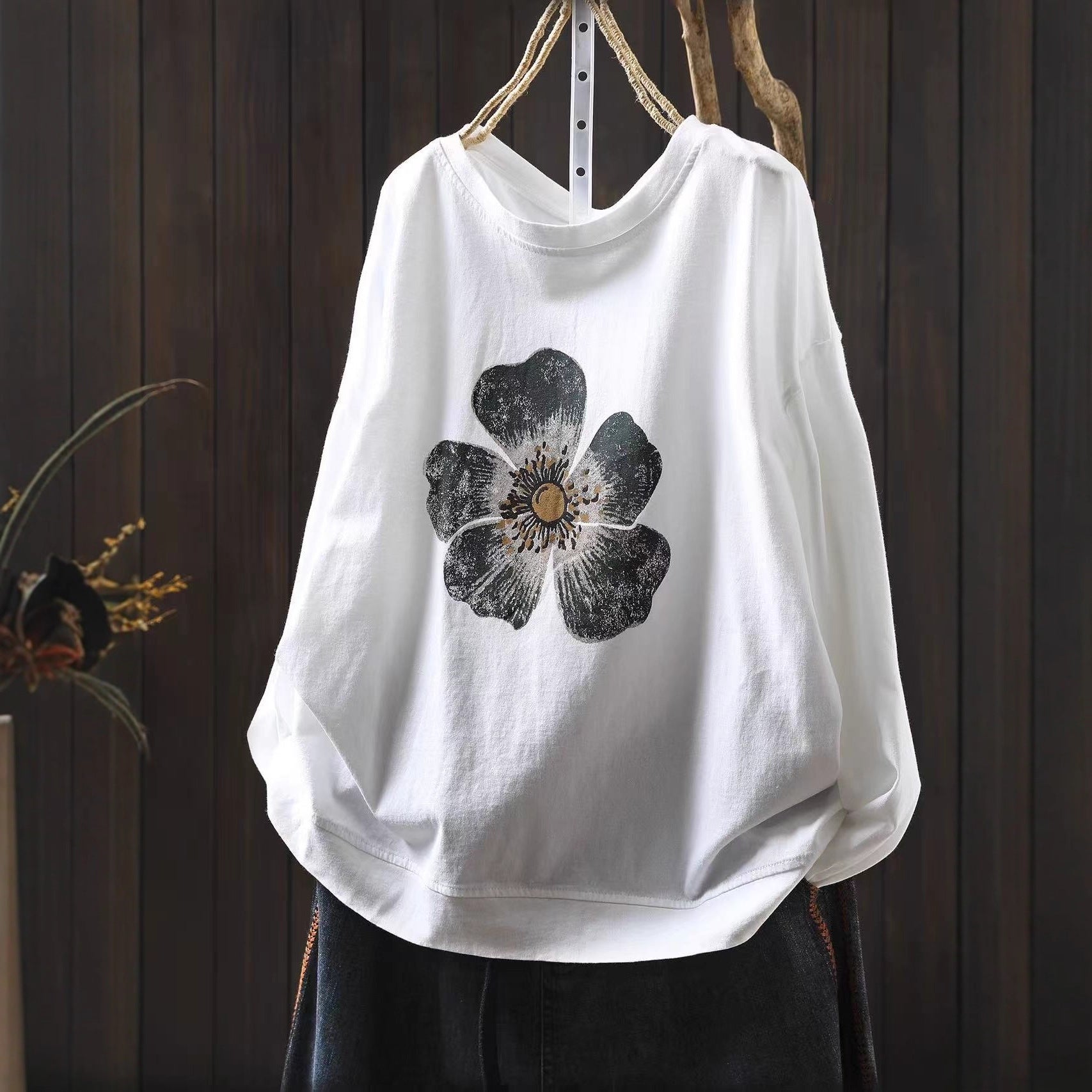 White floral print lightweight top