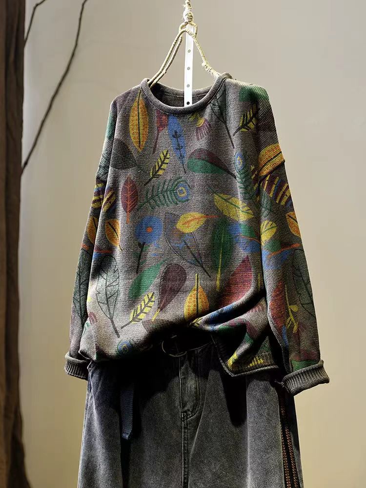 leaf pattern knit detail