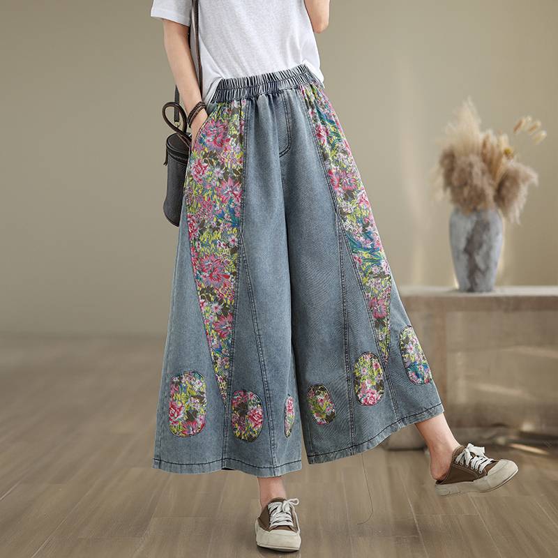 Pairing patchwork cropped pants with sandals for casual style