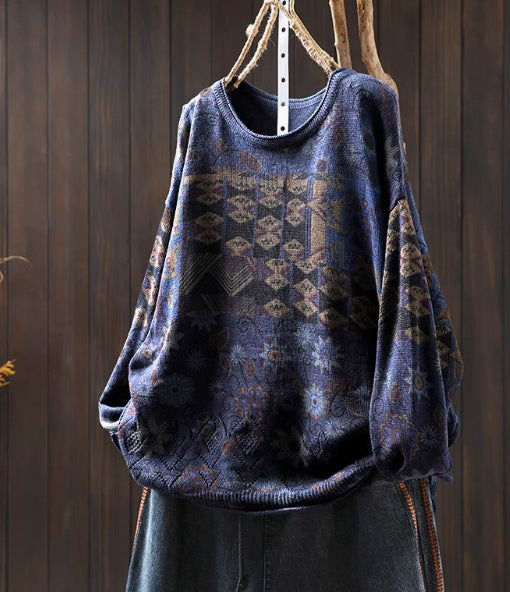 Detail of breathable cotton knit fabric and print