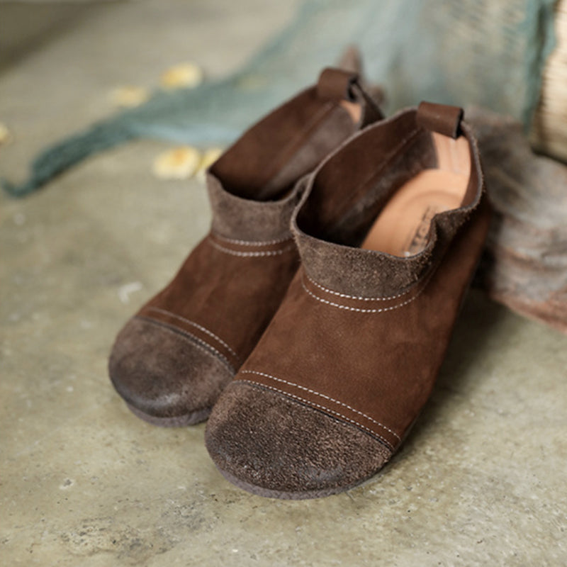 Cozy leather round-toe flats lifestyle image